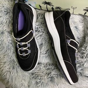 East street sport slip on athletic running comfort sneakers shoes new in box 8 M